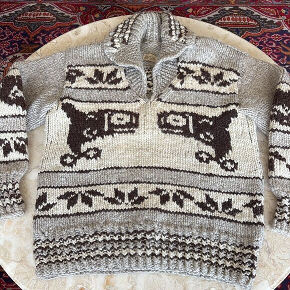 Authentic 100% Wool Handcrafted Cowichan Sweater Indigenous Killer Whales - Picture 6 of 11